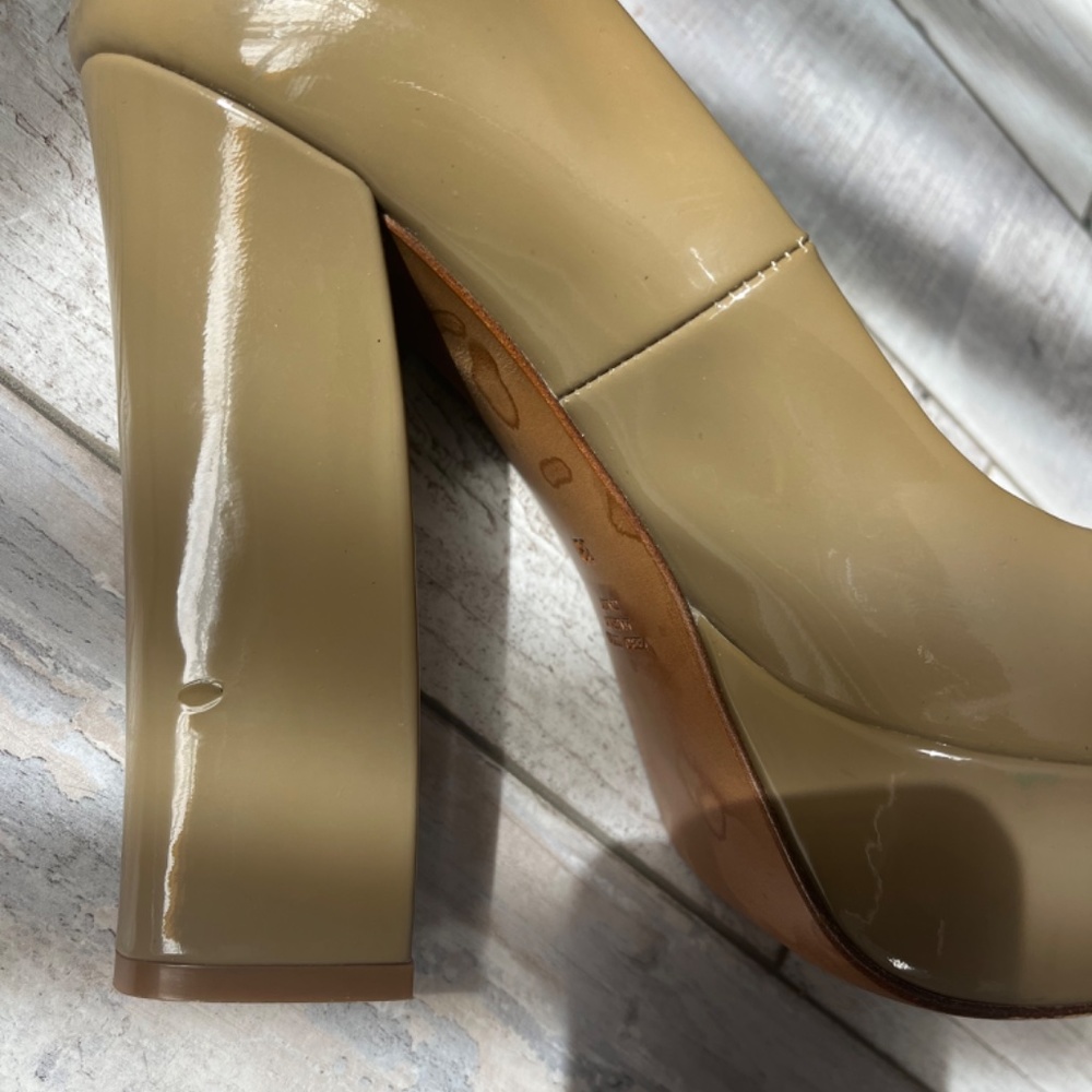 heels/platforms - Picture 3 of 9